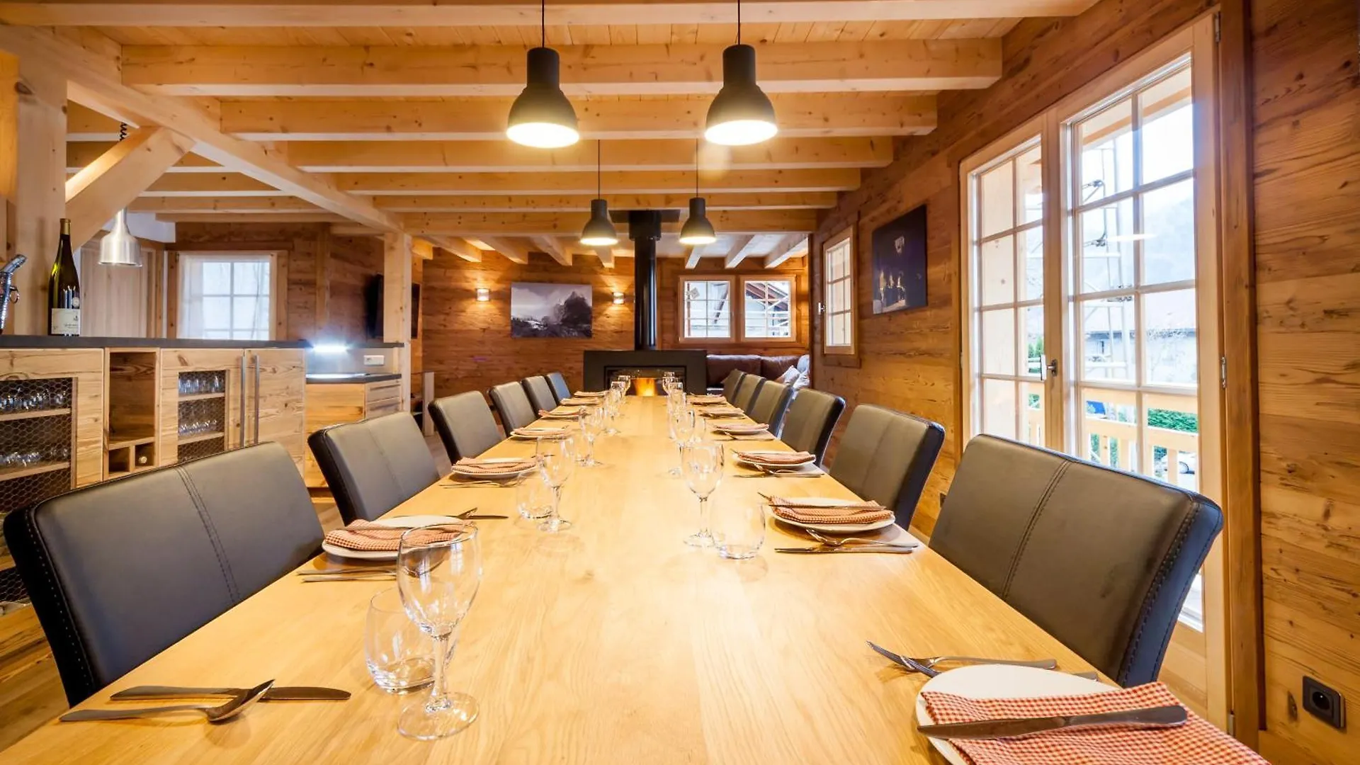Chalet Les Couadzous Samoens Centre, Sauna, Jacuzzi 6 Chambres En Suite