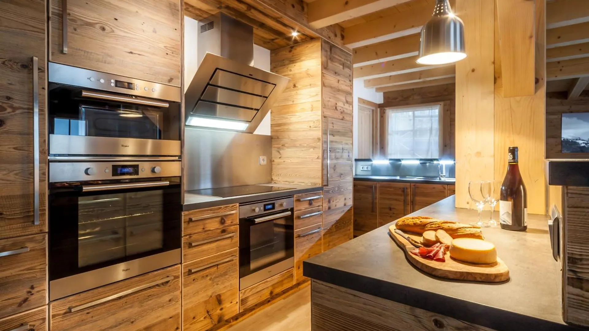 Les Couadzous Samoens Centre, Sauna, Jacuzzi 6 Chambres En Suite 0*,